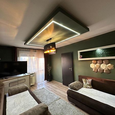Mox Downtown Apartman Дебрецен Екстериор снимка